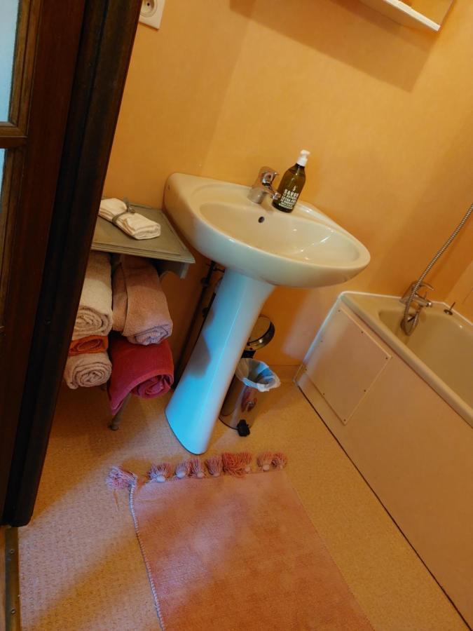 Treignac Chambre Familiale מראה חיצוני תמונה