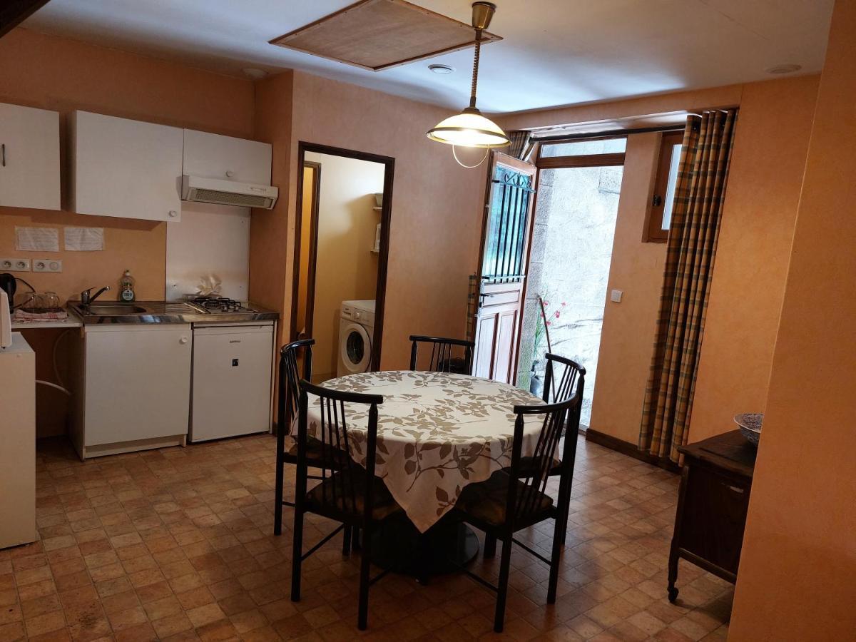 Treignac Chambre Familiale מראה חיצוני תמונה